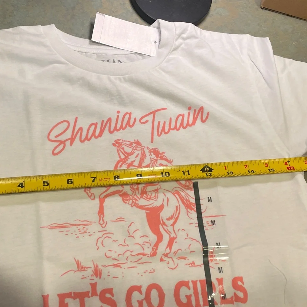 Let’s Go Girls - Shania Twain - White and Pink Graphic T-Shirt - Picture 2 of 4